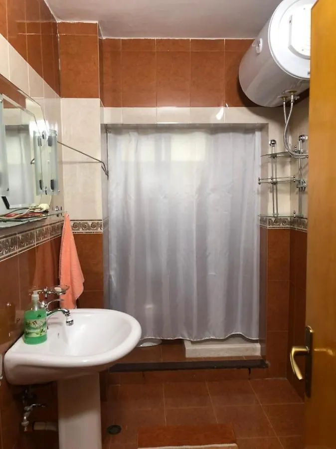 Dibra'S Apartment Shkoder 0*,